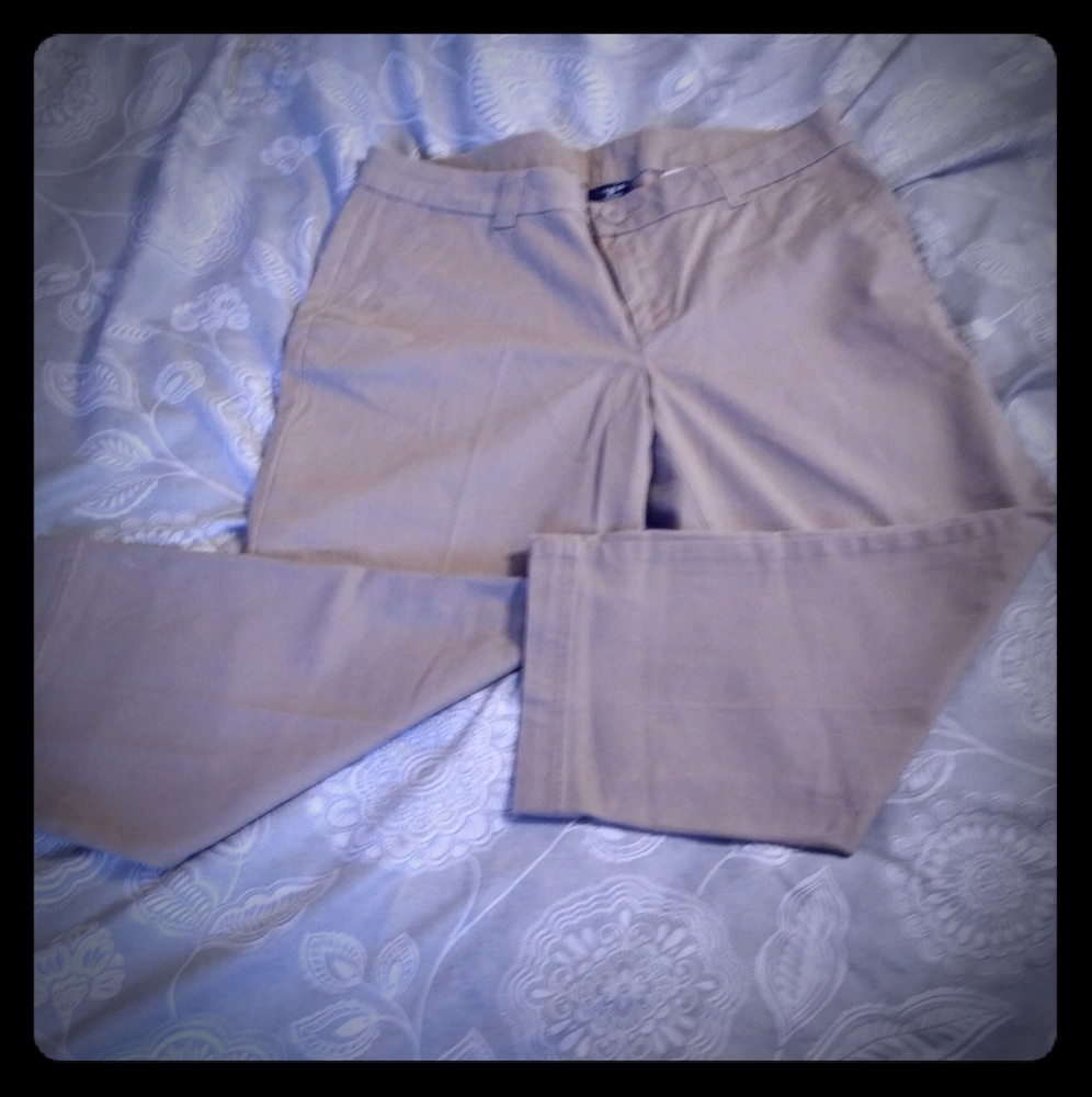 bcg khaki capris